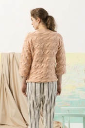 Pullover mit Zopfmuster aus Amira 