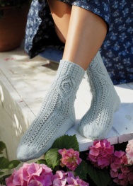 Socken mit Rautenmuster aus Regia Premium Silk 