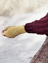 Handstulpen aus Cool Wool 2054 - Karamell | Handschuhgröße 6-8 (50g)